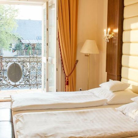 Hotel Kristaly Imperial Тата Экстерьер фото