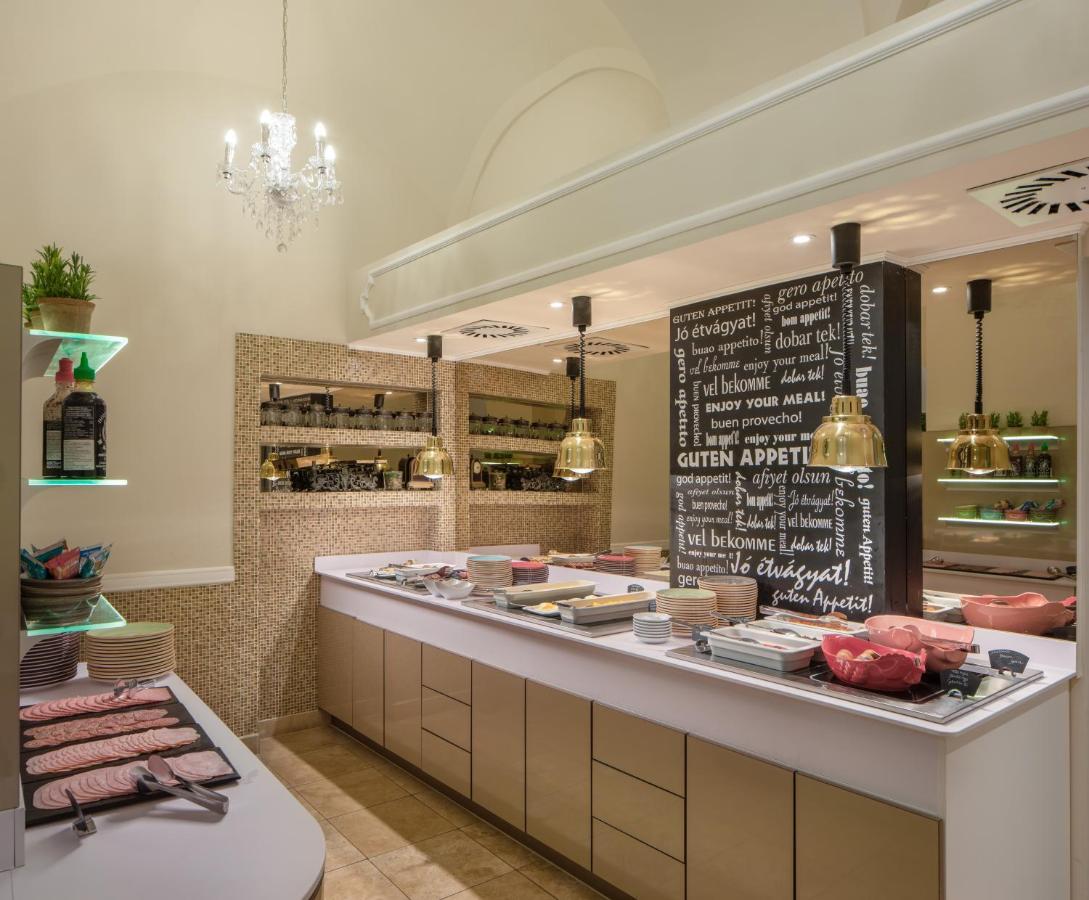 Hotel Kristaly Imperial Тата Экстерьер фото
